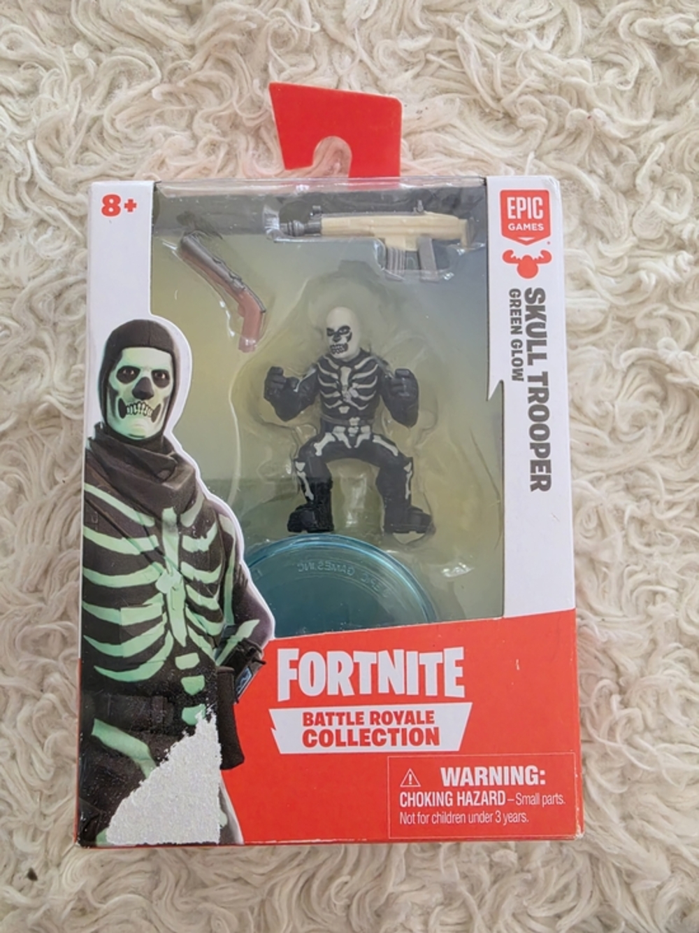 Fortnite‎ Skull Trooper Green Glow Action Figure by Epic Games